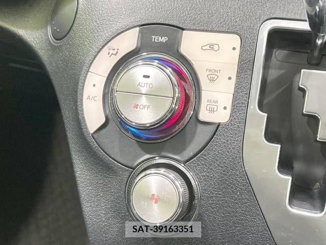 Toyota SIENTA 2017-03 325972-5