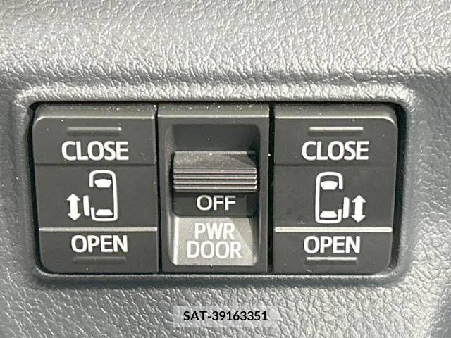 Toyota SIENTA 2017-03 325972-3
