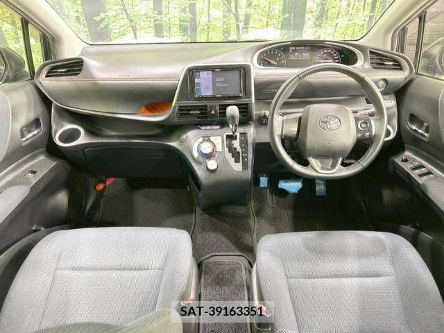 Toyota SIENTA 2017-03 325972-1