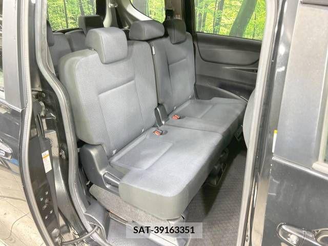 Toyota SIENTA 2017-03 325972-9