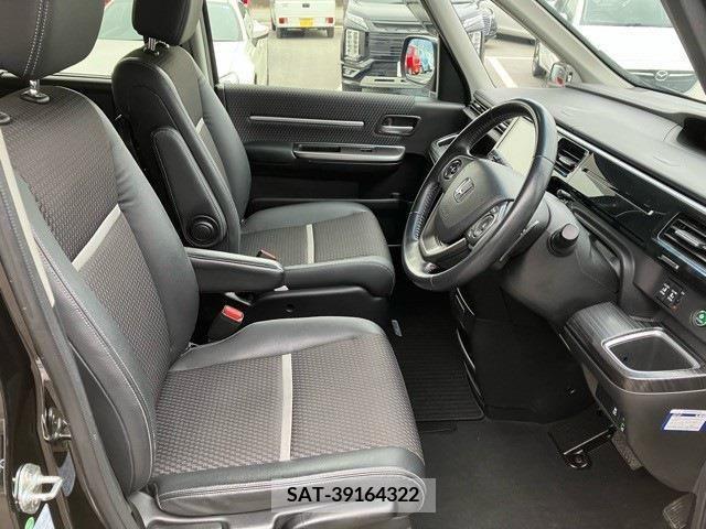 Honda e 2015-04 217175-10