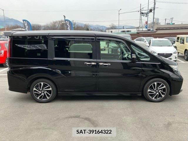 Honda e 2015-04 217175-3