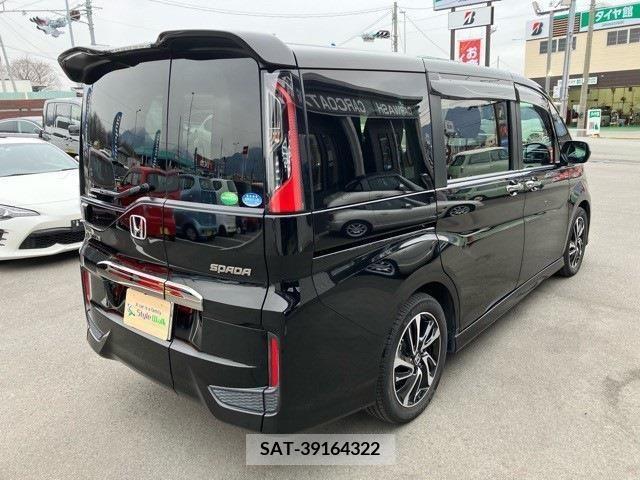Honda e 2015-04 217175-4