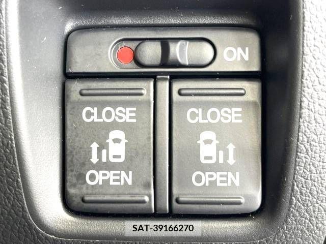 Honda N BOX CUSTOM 2017-02 279211-5