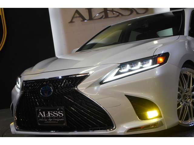 Toyota CAMRY HYBRID 2017-11 7169-15