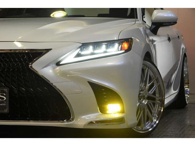 Toyota CAMRY HYBRID 2017-11 7169-17