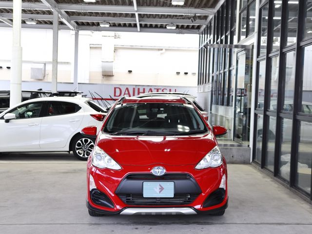 Toyota AQUA 2016-04 20438-1