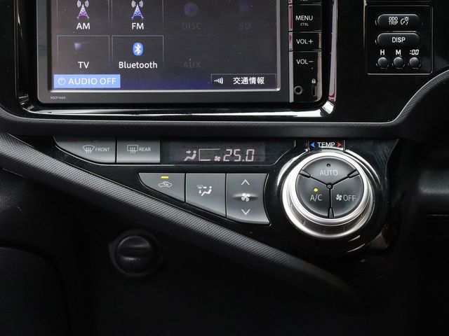Toyota AQUA 2016-04 20438-11