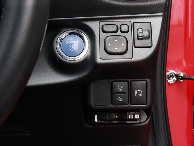 Toyota AQUA 2016-04 20438-15