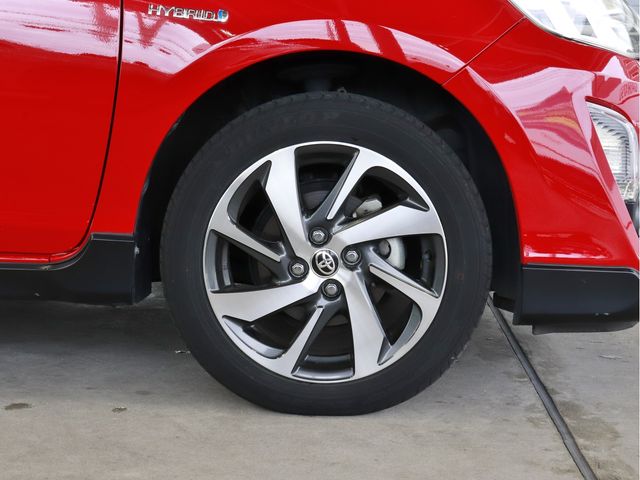 Toyota AQUA 2016-04 20438-5