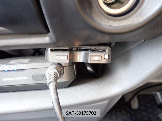 Mazda BONGO VAN 2018-11 374423-15