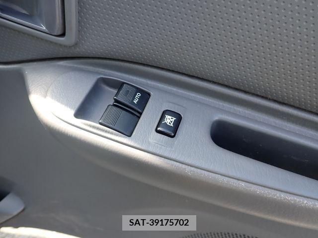 Mazda BONGO VAN 2018-11 374423-14