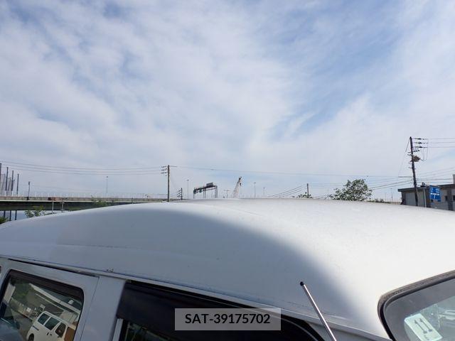 Mazda BONGO VAN 2018-11 374423-8