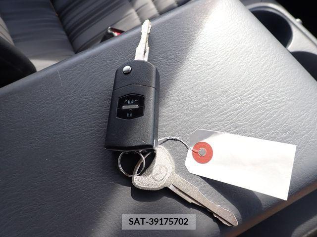 Mazda BONGO VAN 2018-11 374423-26