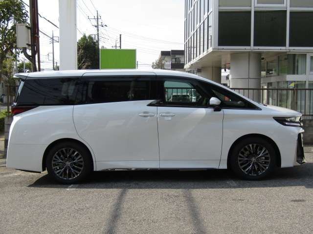 Toyota VELLFIRE 2023-10 185710-4