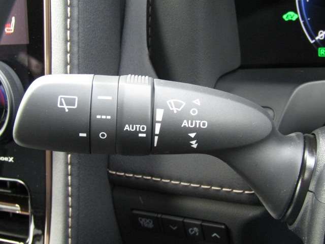 Toyota VELLFIRE 2023-10 185710-14