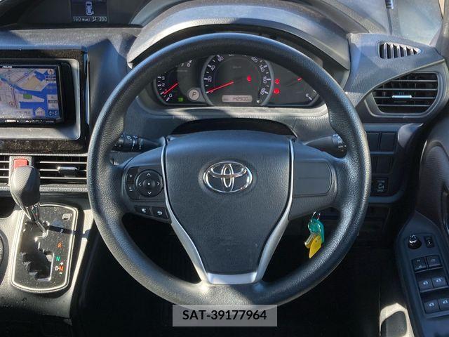 Toyota VOXY 2016-12 289272-3