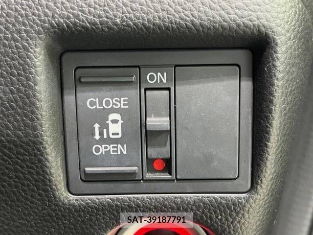 Honda N BOX CUSTOM 2018-04 306989-4