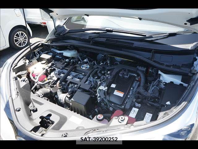 Toyota C-HR 2017-11 386828-19