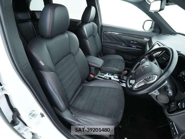 Mitsubishi OUTLANDER PHEV 2021-06 332054-5