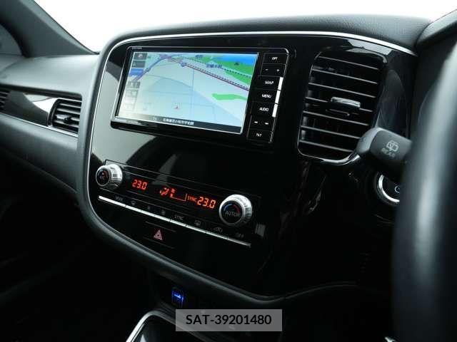 Mitsubishi OUTLANDER PHEV 2021-06 332054-4