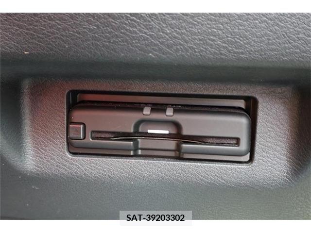 Nissan KICKS 2020-08 206882-11