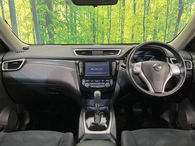 Nissan X-TRAIL 2015-03 188446-1
