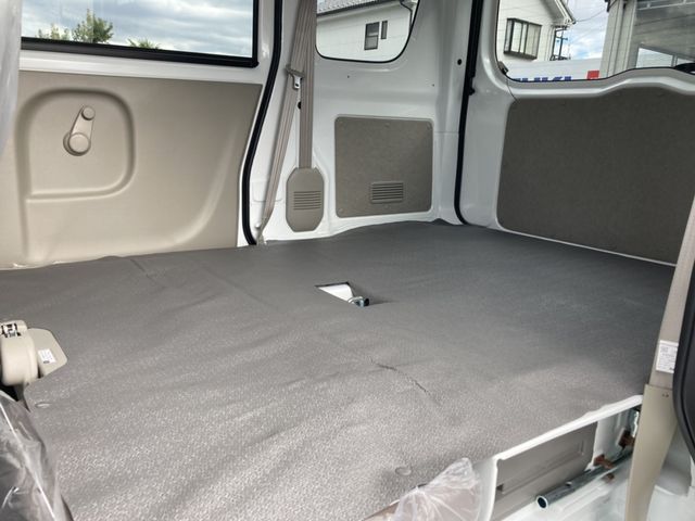 Mitsubishi MINICAB VAN 2023-09 180608-20