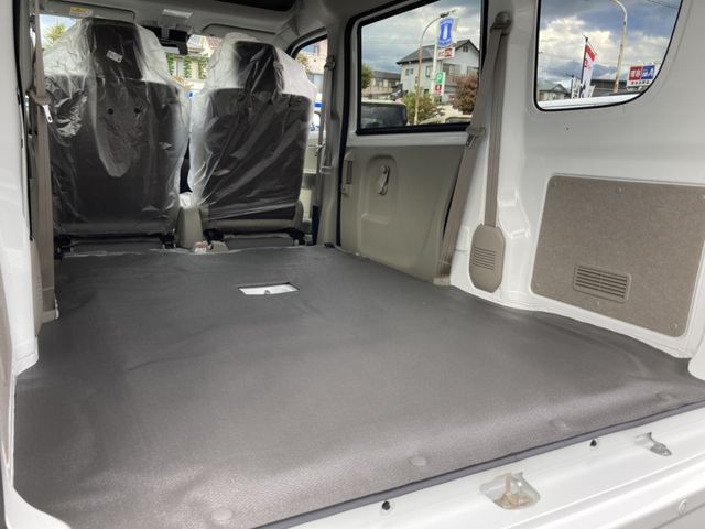 Mitsubishi MINICAB VAN 2023-09 180608-19