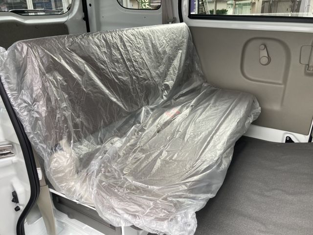 Mitsubishi MINICAB VAN 2023-09 180608-11