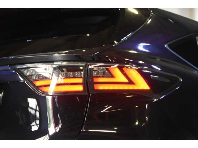 Toyota HARRIER 2014-01 185292-11