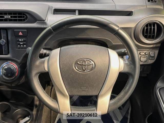 Toyota AQUA 2013-07 313989-11