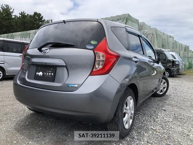 Nissan NOTE 2013-05 392939-4