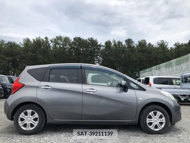 Nissan NOTE 2013-05 392939-5