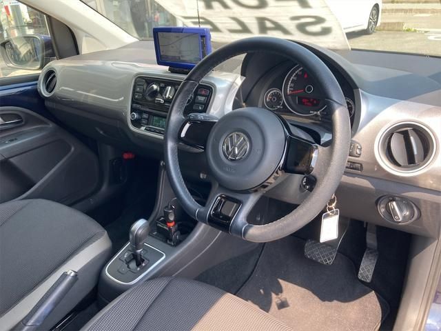 VolksWagen UP! 2013-11 7281-6