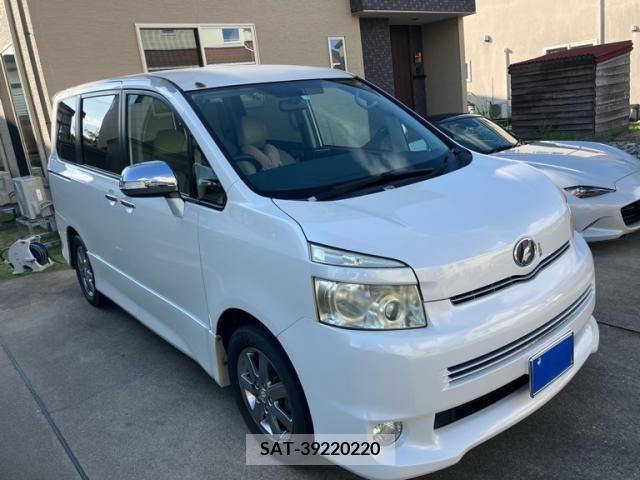 Toyota VOXY 2010-02 395018-0