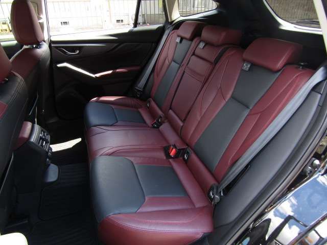 Subaru LEVORG 2022-08 24686-9