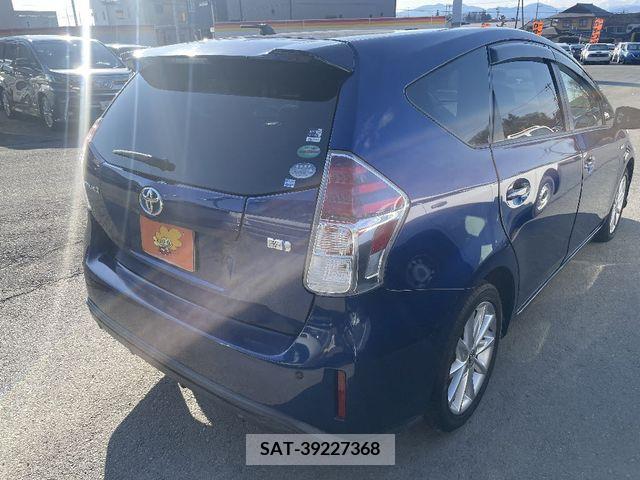 Toyota PRIUS ALPHA 2015-03 372231-2