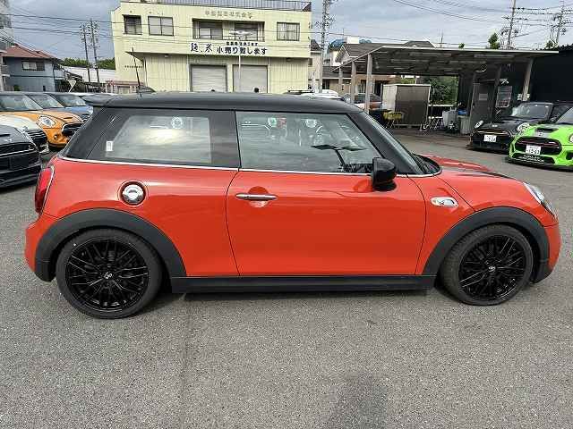 Bmw MINI 2018-04 10152-11