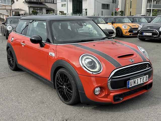 Bmw MINI 2018-04 10152-10