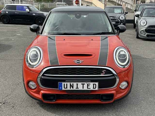 Bmw MINI 2018-04 10152-9
