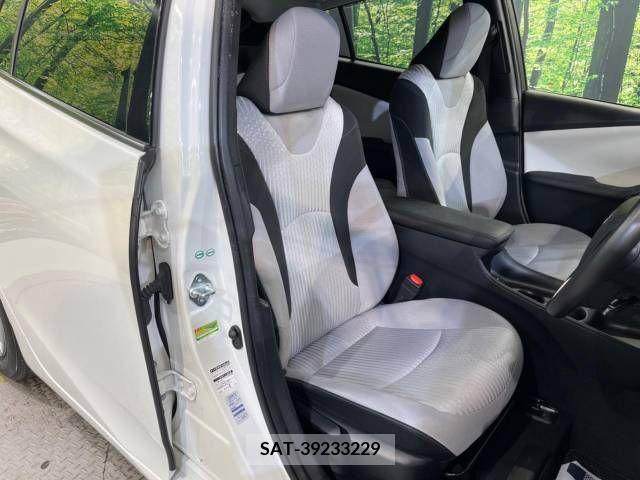 Toyota PRIUS 2016-01 282190-8