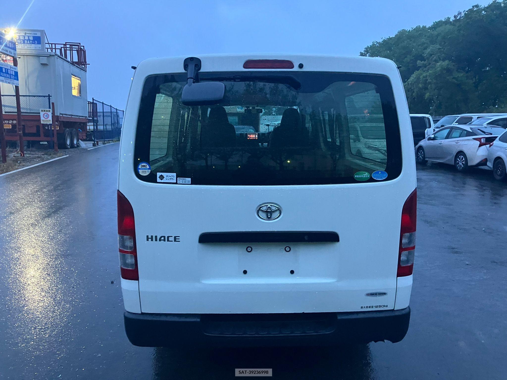 Toyota HIACE VAN 2017-03 258348-22