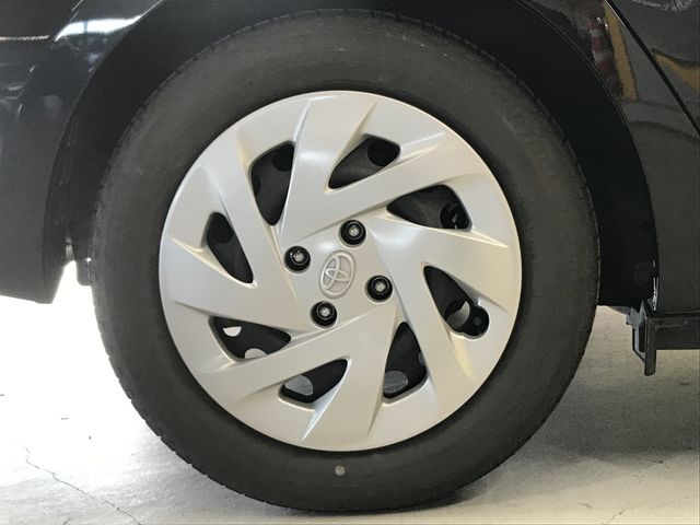 Toyota AQUA 2018-12 25074-25