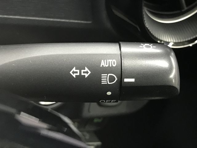 Toyota AQUA 2018-12 25074-18