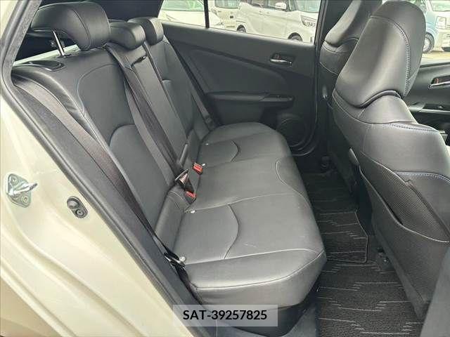 Toyota PRIUS 2015-12 281820-19