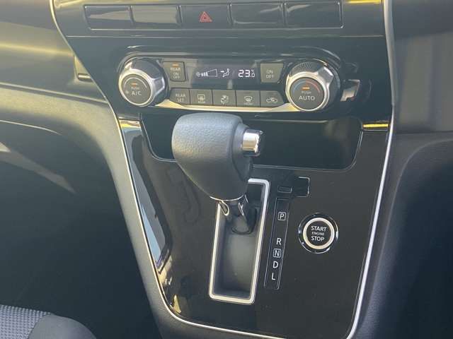 Nissan SERENA 2021-11 24284-12