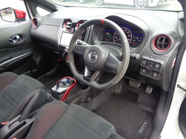 Nissan NOTE 2017-08 28015-17