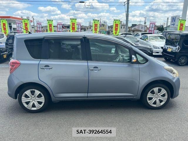 Toyota RACTIS 2010-06 366855-7