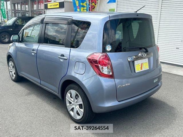 Toyota RACTIS 2010-06 366855-6